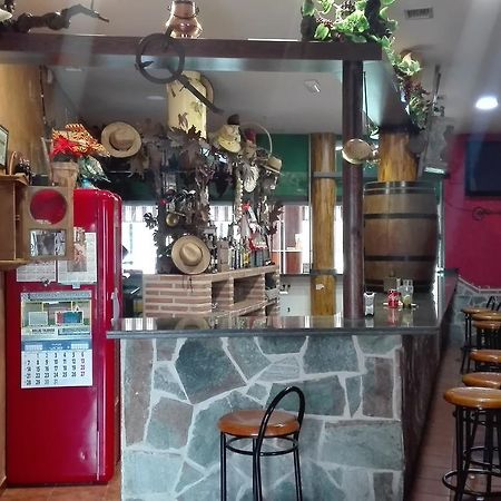 Hostal La Aldaba Ξενοδοχείο Montearagon Εξωτερικό φωτογραφία