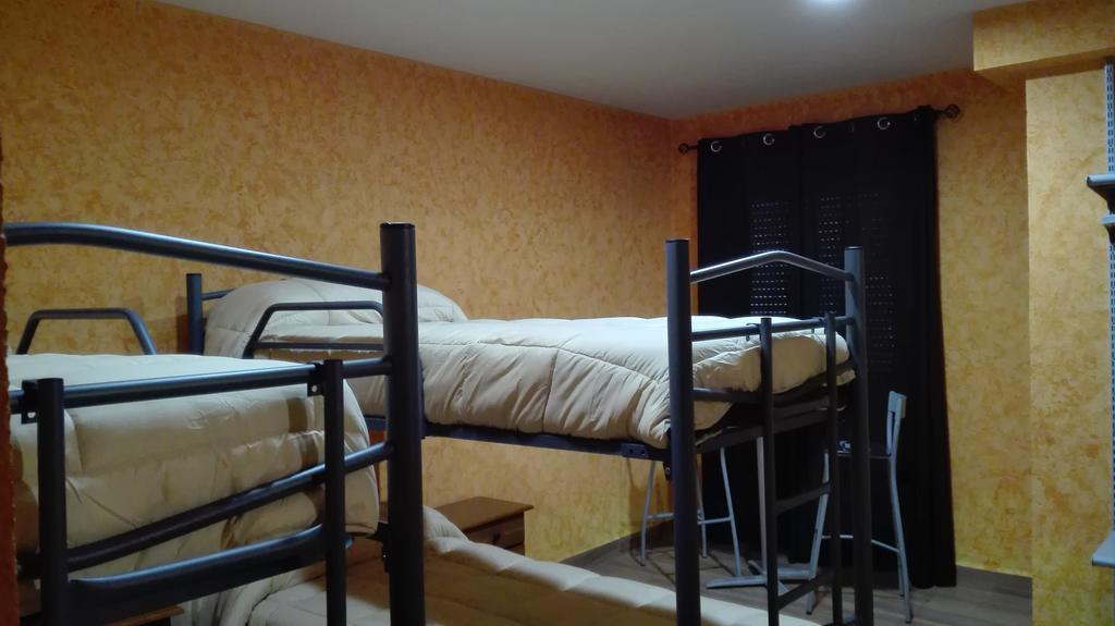 Hostal La Aldaba Ξενοδοχείο Montearagon Εξωτερικό φωτογραφία