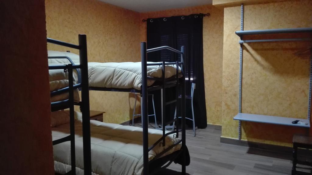 Hostal La Aldaba Ξενοδοχείο Montearagon Εξωτερικό φωτογραφία