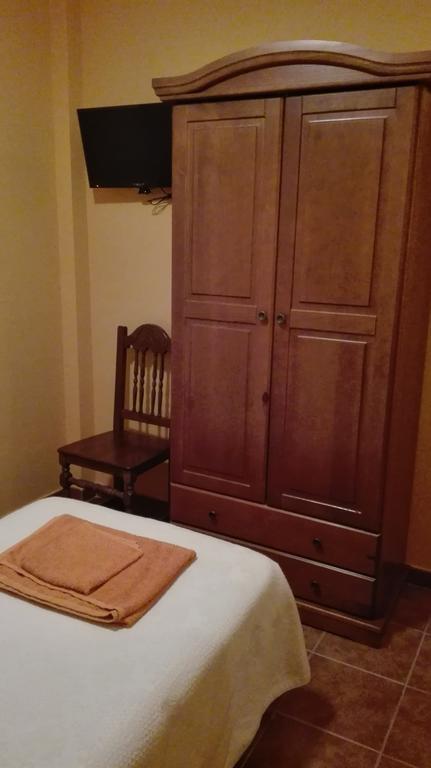 Hostal La Aldaba Ξενοδοχείο Montearagon Εξωτερικό φωτογραφία